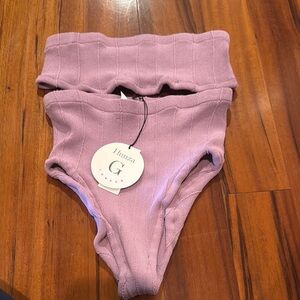 Hunza G High-Waisted Bikini set